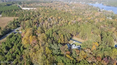 96 Highland Avenue Grantsboro NC 28529