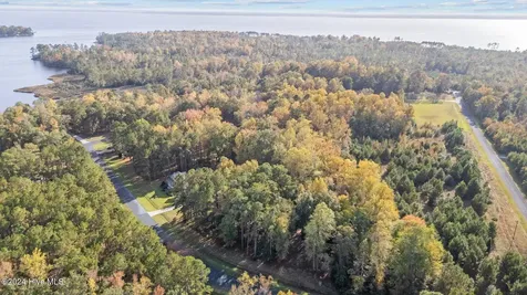 96 Highland Avenue Grantsboro NC 28529