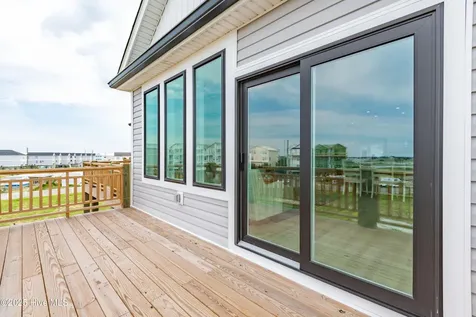 122 Shell Road Surf City NC 28445