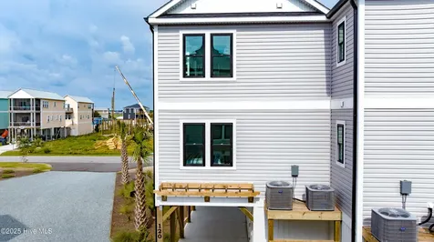 122 Shell Road Surf City NC 28445