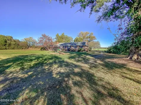 4271 Caratoke Highway Barco NC 27917