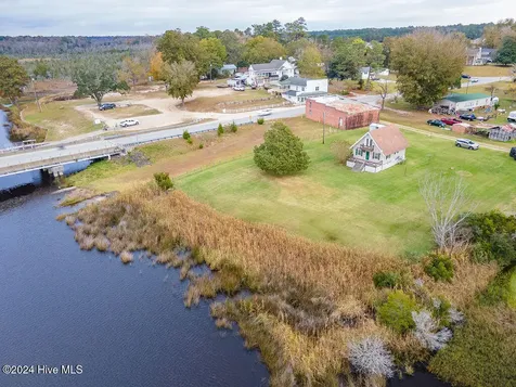 110 Wetherington Landing Road Stella NC 28582
