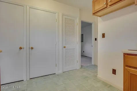 110 Wetherington Landing Road Stella NC 28582
