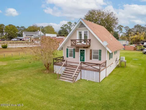 110 Wetherington Landing Road Stella NC 28582