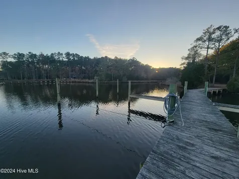 258 Port Drive Oriental NC 28571
