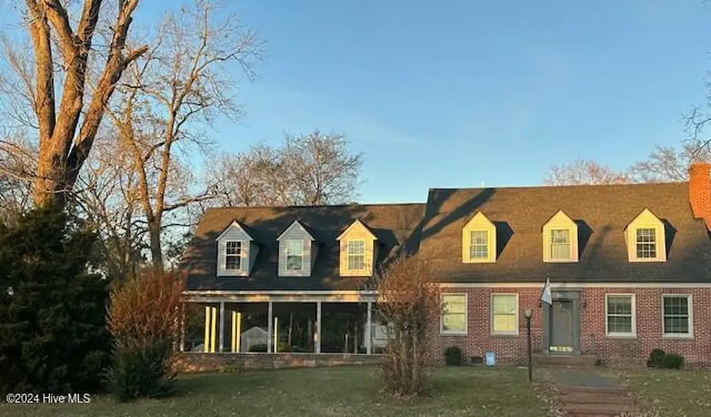 301 W Pittsylvania Street Halifax NC 27839