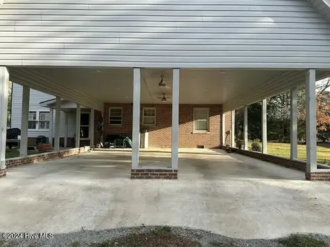 301 W Pittsylvania Street Halifax NC 27839