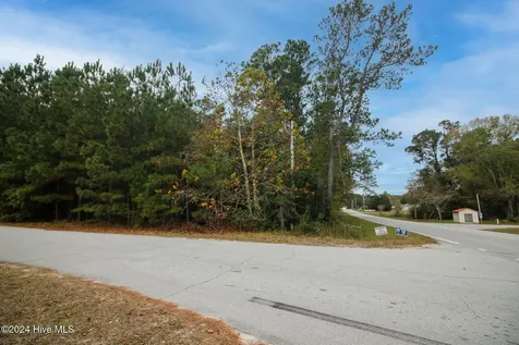 861 Roberts Road Newport NC 28570