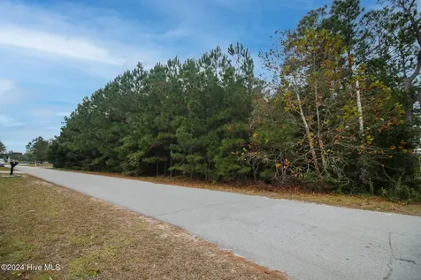 861 Roberts Road Newport NC 28570