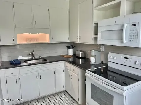 2940 Oleander Drive Wilmington NC 28403