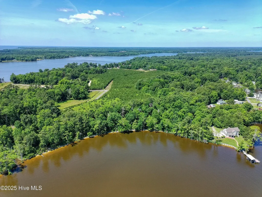 10 Peninsula Shores Way Hertford NC 27944
