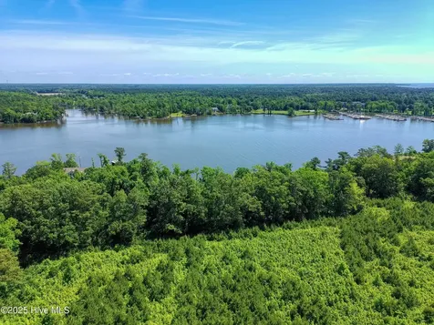 10 Peninsula Shores Way Hertford NC 27944