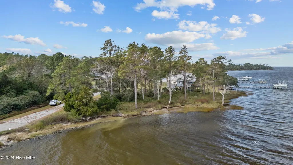 211 S River Drive Beaufort NC 28516
