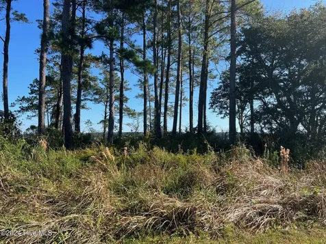 211 S River Drive Beaufort NC 28516