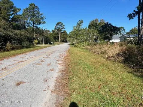 211 S River Drive Beaufort NC 28516
