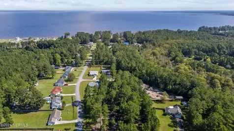 102 Redbud Court Havelock NC 28532