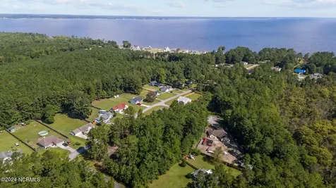 102 Redbud Court Havelock NC 28532
