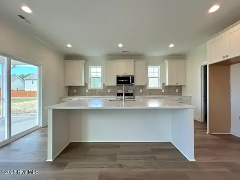 504 Yellow Birch Way Hubert NC 28539