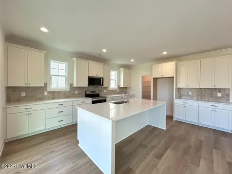 504 Yellow Birch Way Hubert NC 28539