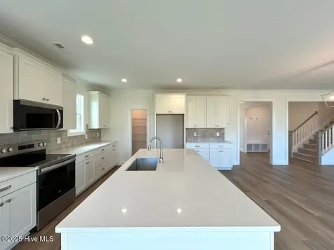 504 Yellow Birch Way Hubert NC 28539