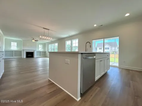 504 Yellow Birch Way Hubert NC 28539