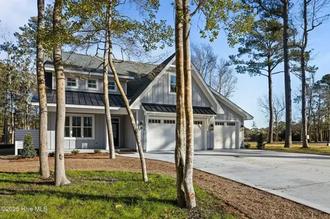 112 Indian Trail Beaufort NC 28516