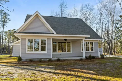112 Indian Trail Beaufort NC 28516