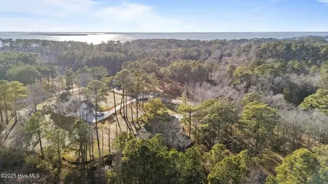 112 Indian Trail Beaufort NC 28516