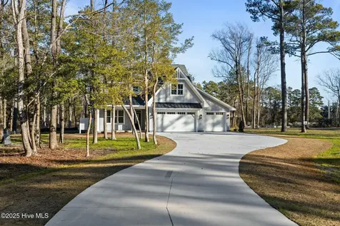 112 Indian Trail Beaufort NC 28516