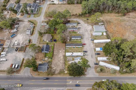 1209 N Howe Street Southport NC 28461
