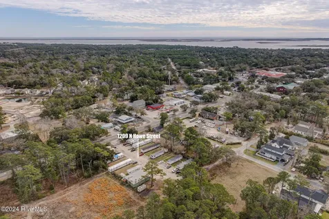 1209 N Howe Street Southport NC 28461