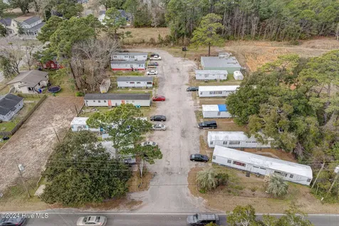 1209 N Howe Street Southport NC 28461