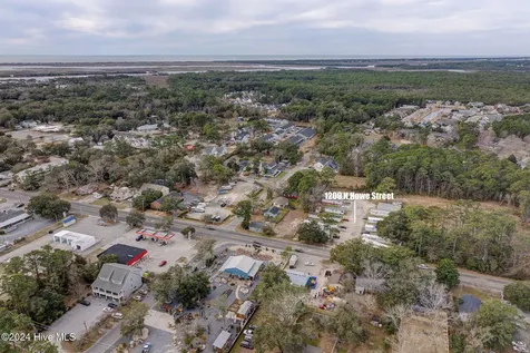 1209 N Howe Street Southport NC 28461