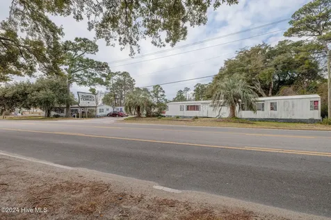 1209 N Howe Street Southport NC 28461