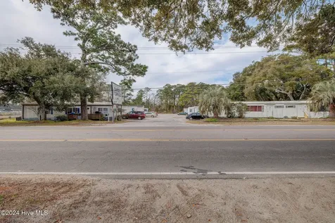 1209 N Howe Street Southport NC 28461
