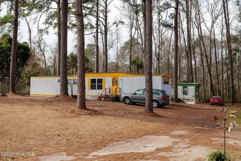 1209 N Howe Street Southport NC 28461