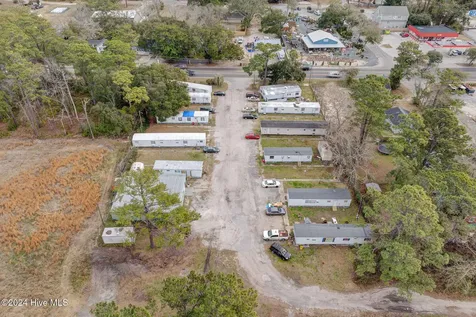 1209 N Howe Street Southport NC 28461