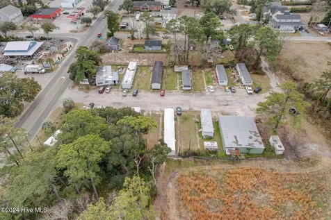 1209 N Howe Street Southport NC 28461