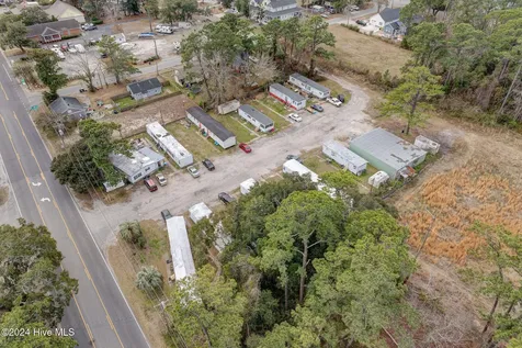 1209 N Howe Street Southport NC 28461