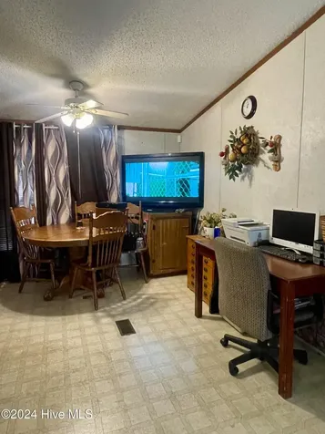 1109 Beegee Lane Williamston NC 27892