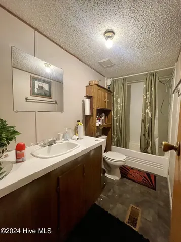 1109 Beegee Lane Williamston NC 27892