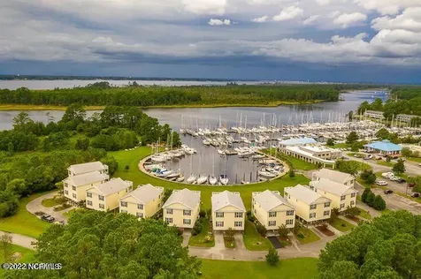 2036 Caracara Drive New Bern NC 28560