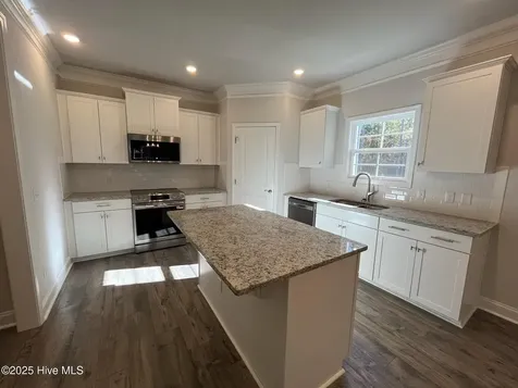 1221 Mandevilla Drive SE Bolivia NC 28422