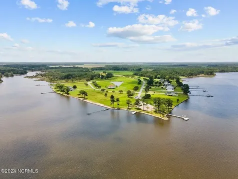 32 Little Creek Road Extension Belhaven NC 27810
