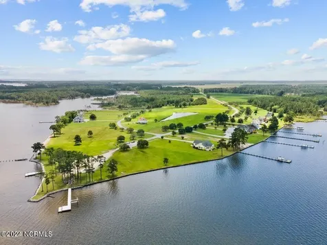 32 Little Creek Road Extension Belhaven NC 27810