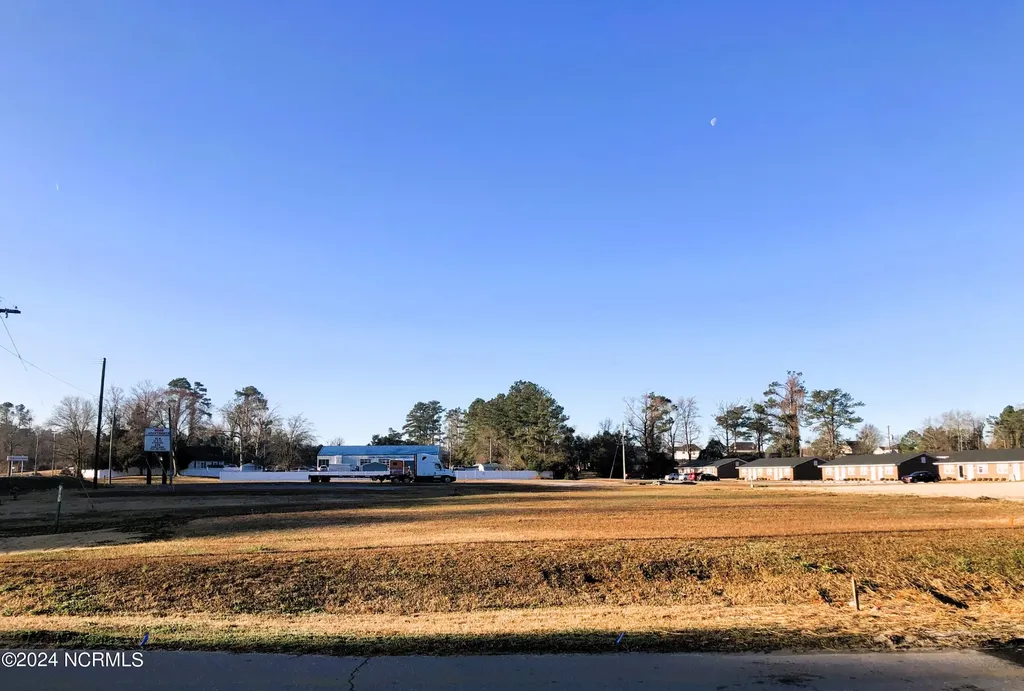 1906 Piney Green Road Jacksonville NC 28546