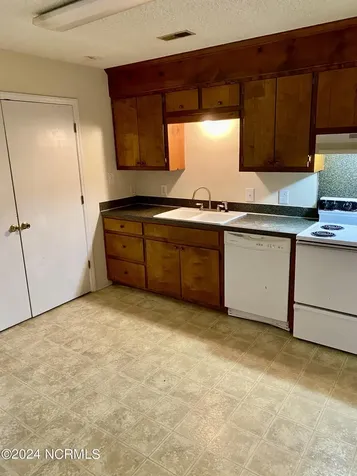 770 Third Street Ayden NC 28513
