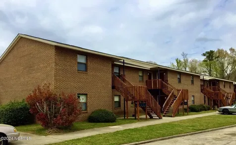 2903 E 5th Street Greenville NC 27858