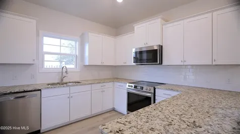 1254 Opaca Drive SE Bolivia NC 28422