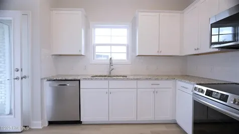 1254 Opaca Drive SE Bolivia NC 28422